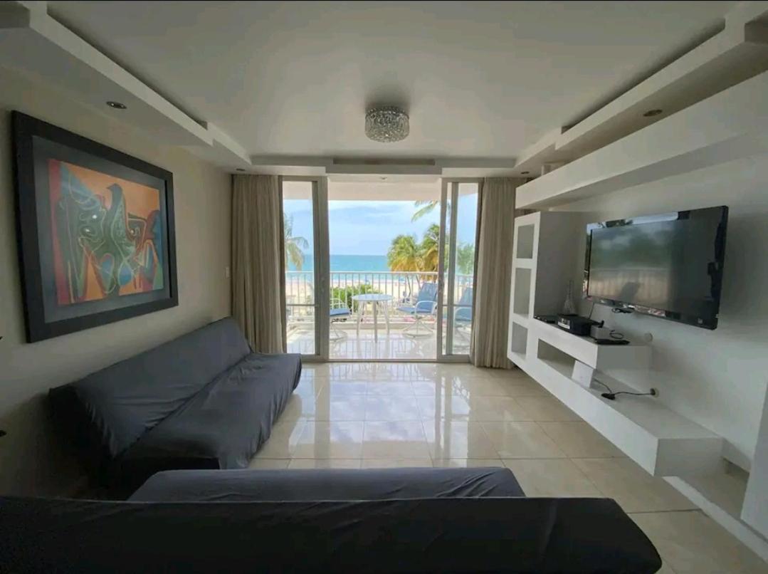 Beach Apartments At Marbella Del Caribe 圣胡安 外观 照片