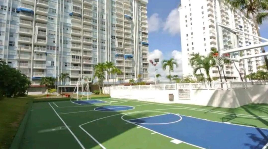 Beach Apartments At Marbella Del Caribe 圣胡安 外观 照片